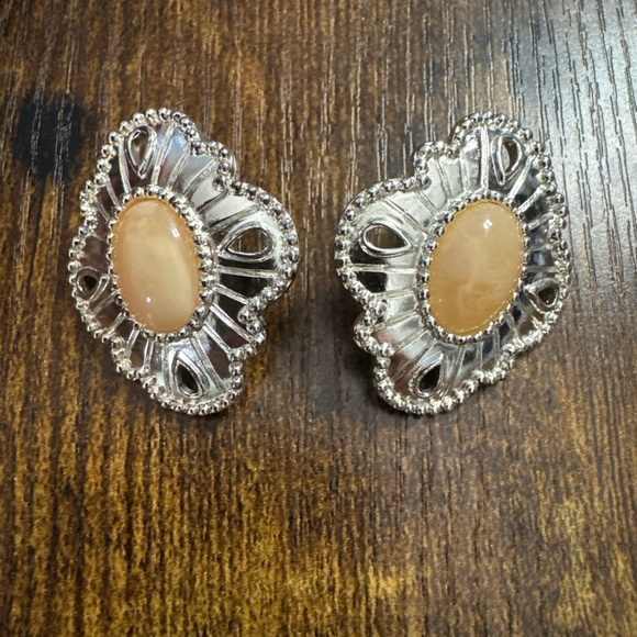 Avon Jewelry - Vintage AVON Silver Tone Peach Color Faux Gemstone Earrings